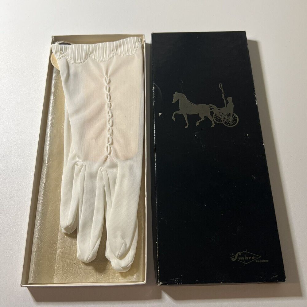 Vintage Cloth Gloves White / Off White Needlework‎
